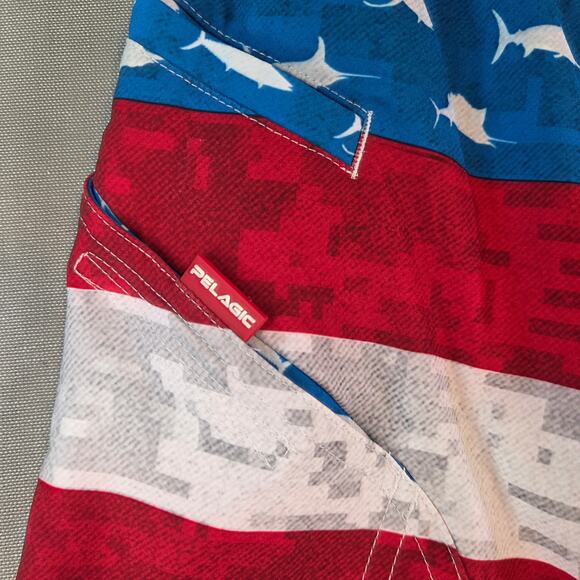 Pelagic USA Flag Board Shorts NWT Size 40 Sharkskin Tech Patriotic Swim - Picture 9 of 15